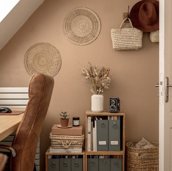 Entrance Hall Pink 61 – Image 2