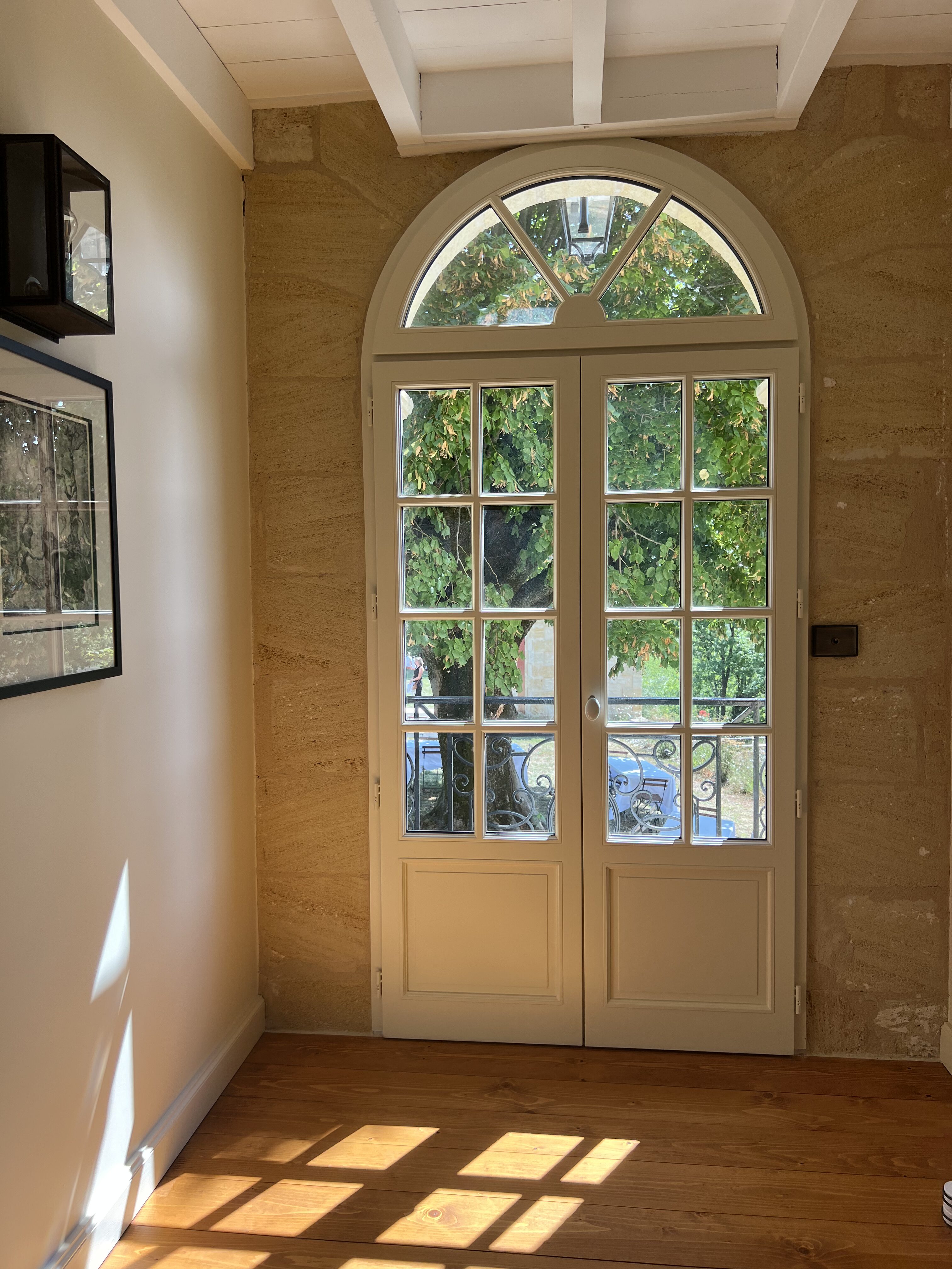 Sorain & Styles - Rénovation d’un château près de Saint-Émilion -peinture Farrow & Ball et pose de papier peint au Château Anvichar (4)